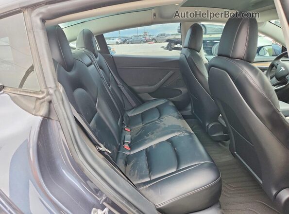5YJ3E1EA7MF093886 2021 TESLA MODEL Gray Rear interior view
