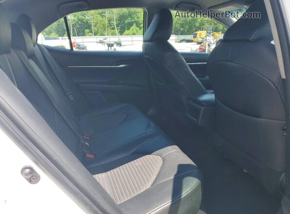 4T1B11HK4JU036992 2018 TOYOTA CAMRY White Rear interior view