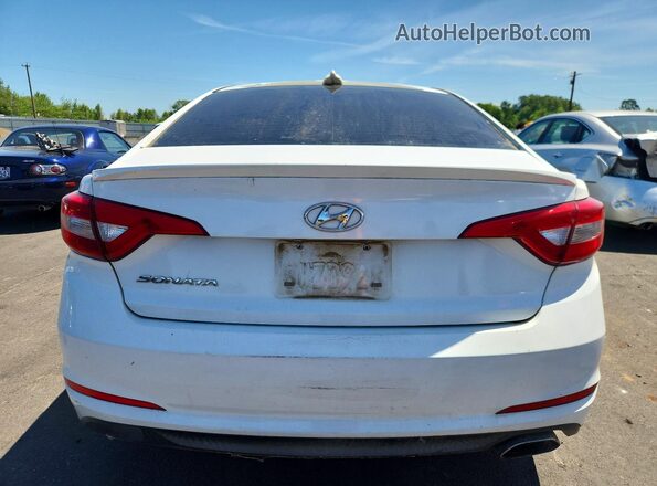 5NPE24AF1HH485046 2017 HYUNDAI SONATA White Widok wnętrza z przodu