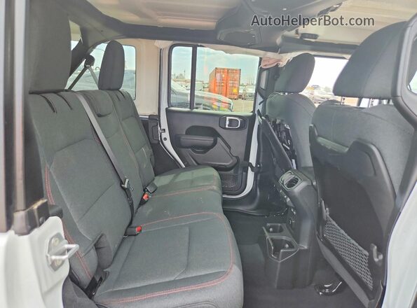1C4PJXFG5TW236041 2026 JEEP WRANGLER White Вид задньої частини салону