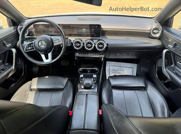 WDD3G4FB7KW010619 2019 MERCEDES-BENZ A White Vista de los asientos traseros