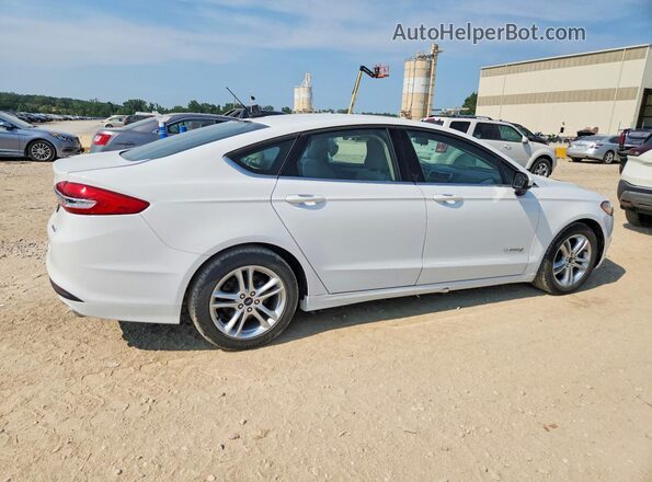 3FA6P0UU3JR141834 2018 FORD FUSION Белый Передняя правая четверть