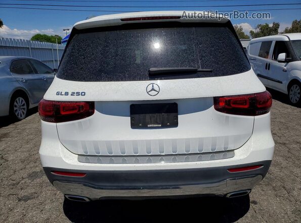 W1N4M4GB9MW152701 2021 MERCEDES-BENZ GLB-CLASS White Вид салону спереду