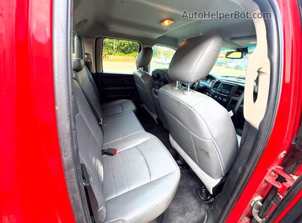 1C6RR6FG2JS272406 2018 RAM 1500 Red Вид салону спереду