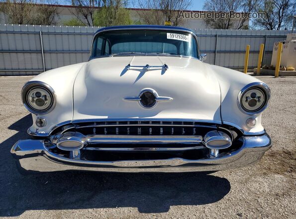 557K20139 1955 OLDSMOBILE 88 Синий Вид спереди