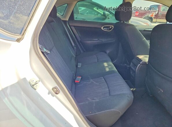 3N1AB7AP8KY340026 2019 NISSAN SENTRA White Vista del compartimento del motor