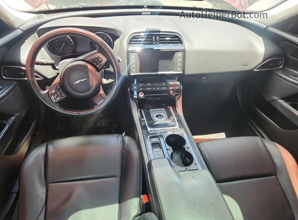 SAJAR4BG9HA972697 2017 JAGUAR XF Burgundy Widok zestawu wskaźników