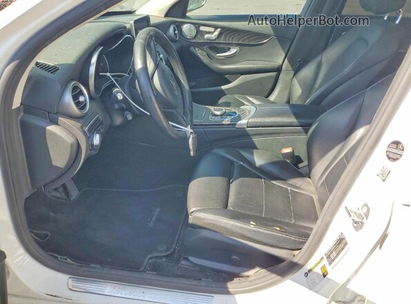 55SWF4HB0HU223544 2017 MERCEDES-BENZ C White Вид салону спереду