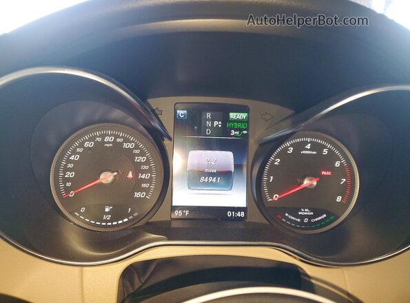 55SWF4HB3JU257158 2018 MERCEDES-BENZ C Red Vista del cuadro de instrumentos