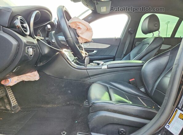 55SWF4JB1GU119069 2016 MERCEDES-BENZ C Черный Вид салона спереди