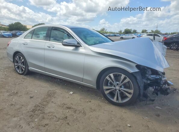 55SWF4JB1GU173679 2016 MERCEDES-BENZ C Серебряный Передняя правая четверть