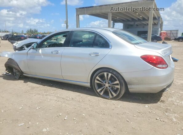 55SWF4JB1GU173679 2016 MERCEDES-BENZ C Серебряный Задняя левая четверть