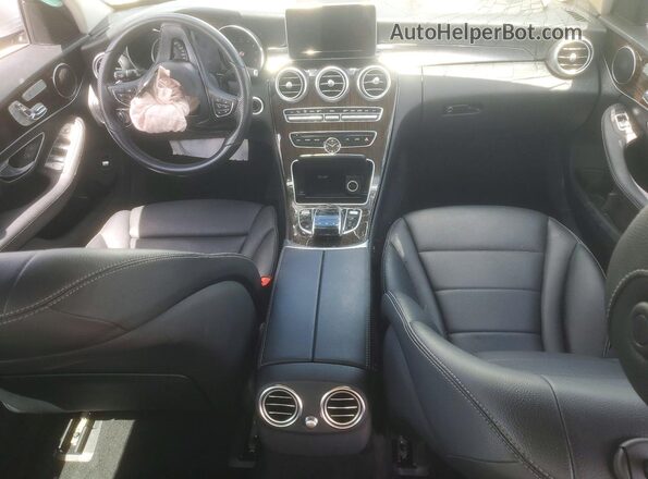 55SWF4JB1GU173679 2016 MERCEDES-BENZ C Серебряный Вид панели приборов