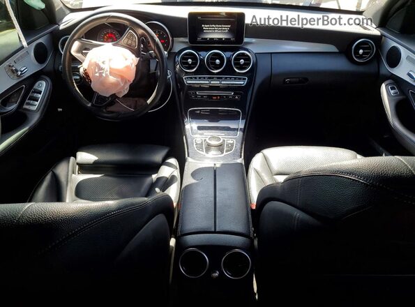 55SWF4JB1JU253460 2018 MERCEDES-BENZ C Black Widok deski rozdzielczej
