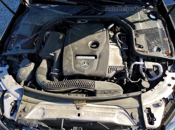 55SWF4JB2HU212118 2017 MERCEDES-BENZ C Black Vista interior trasera