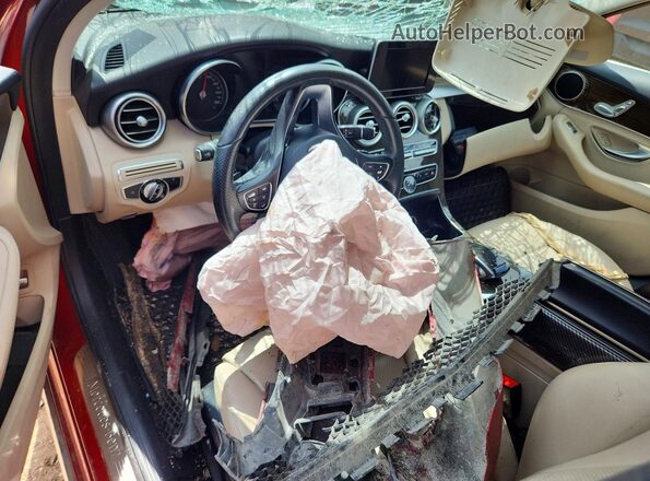 55SWF4JB3GU142093 2016 MERCEDES-BENZ C Red Dashboard view