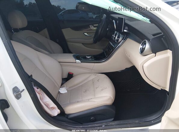 55SWF4JB3JU245134 2018 MERCEDES-BENZ C-CLASS White Вид салону спереду