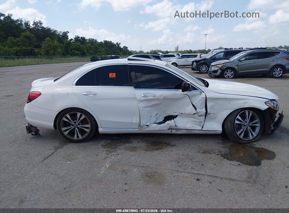 55SWF4JB3JU245134 2018 MERCEDES-BENZ C-CLASS White Вид задньої частини салону