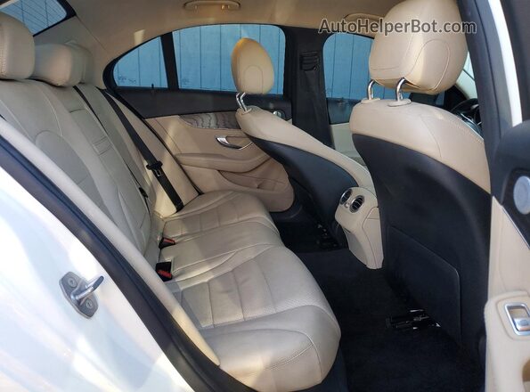 55SWF4JB4GU161719 2016 MERCEDES-BENZ C White Հետևի նստատեղերի տեսք
