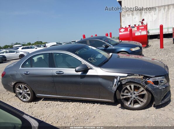 55SWF4JB4HU181891 2017 MERCEDES-BENZ C-CLASS Light Blue Widok wnętrza z tyłu