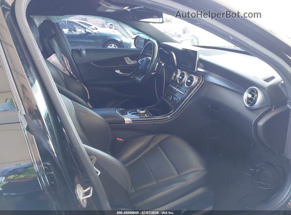 55SWF4JB4JU256157 2018 MERCEDES-BENZ C-CLASS Черный Вид салона спереди