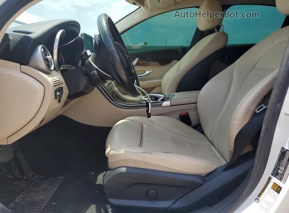 55SWF4JB5GU129765 2016 MERCEDES-BENZ C White Front interior view
