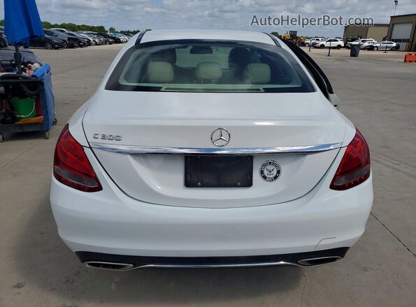55SWF4JB5GU146212 2016 MERCEDES-BENZ C White Widok z tyłu
