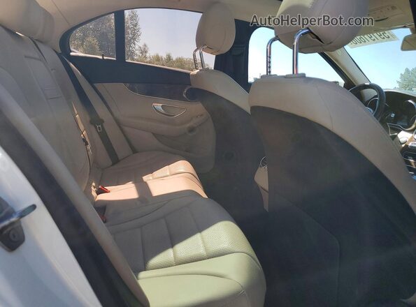 55SWF4JB5HU199297 2017 MERCEDES-BENZ C White Widok tylnych siedzeń