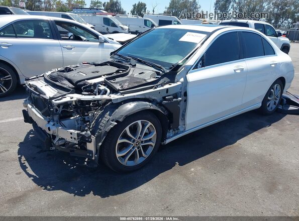 55SWF4JB5JU273324 2018 MERCEDES-BENZ C-CLASS White Vista tres cuartos delantera izquierda