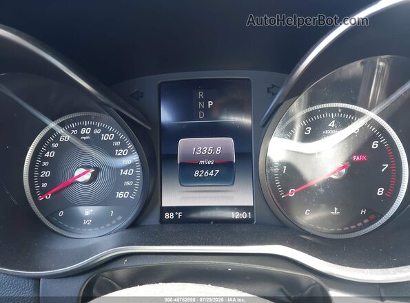 55SWF4JB5JU273324 2018 MERCEDES-BENZ C-CLASS White Vista de los asientos traseros