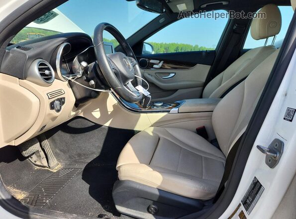 55SWF4JB5JU279186 2018 MERCEDES-BENZ C White Front interior view