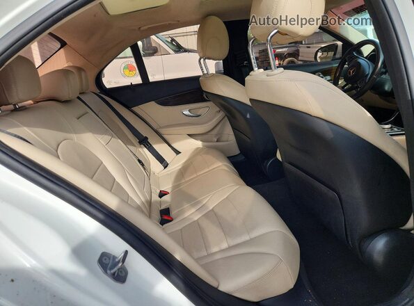 55SWF4JB6HU222439 2017 MERCEDES-BENZ C Белый Вид задних сидений