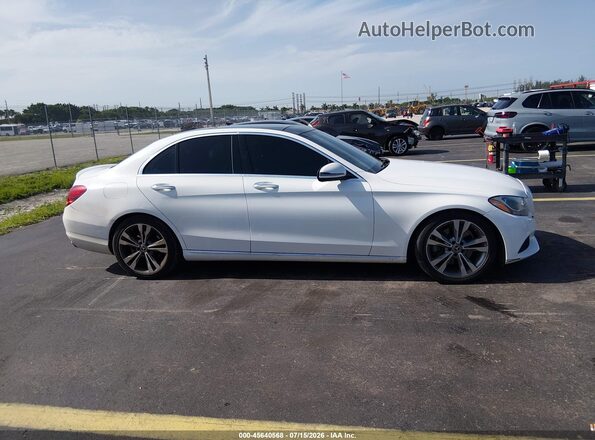 55SWF4JB6JU240445 2018 MERCEDES-BENZ C-CLASS White Սալոնի հետևի տեսք