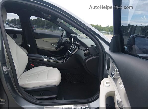 55SWF4JB6JU267161 2018 MERCEDES-BENZ C-CLASS Gray Widok wnętrza z przodu