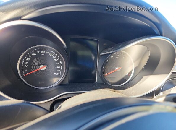 55SWF4JB8HU176466 2017 MERCEDES-BENZ C Gray ხელსაწყოთა პანელის ხედი