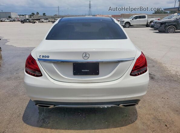 55SWF4JB8HU196250 2017 MERCEDES-BENZ C White Вид ззаду
