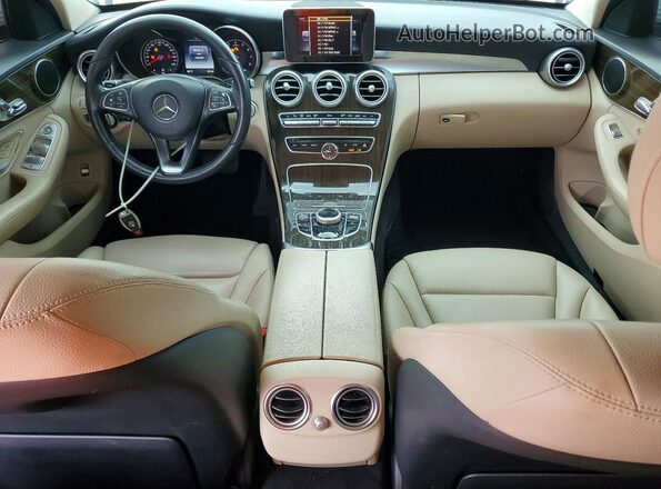 55SWF4JB8HU202872 2017 MERCEDES-BENZ C White Widok deski rozdzielczej