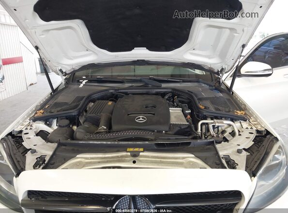 55SWF4JB8JU246859 2018 MERCEDES-BENZ C-CLASS White Widok z tyłu