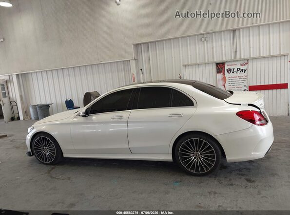55SWF4JB8JU246859 2018 MERCEDES-BENZ C-CLASS White 