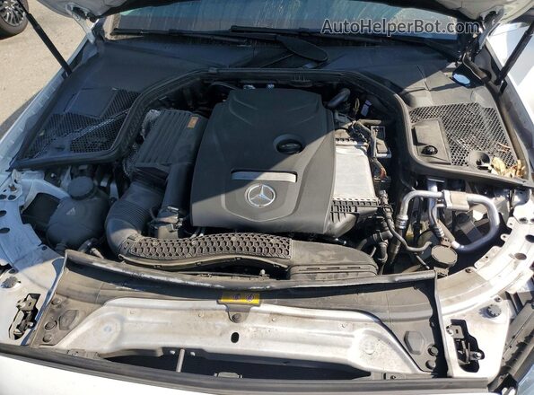 55SWF4JB9HU224458 2017 MERCEDES-BENZ C White Vista interior trasera