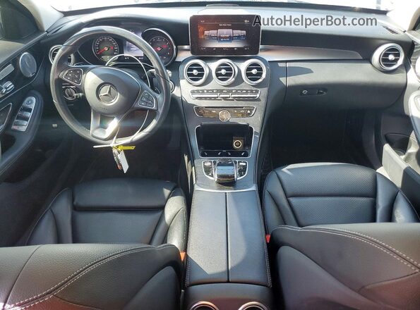 55SWF4JB9HU224458 2017 MERCEDES-BENZ C White Vista del salpicadero
