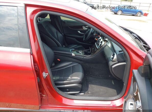 55SWF4JB9JU250158 2018 MERCEDES-BENZ C-CLASS Red Widok wnętrza z przodu