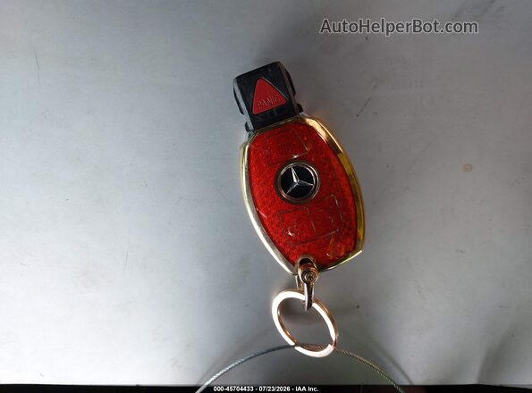 55SWF4JB9JU250158 2018 MERCEDES-BENZ C-CLASS Red Widok deski rozdzielczej
