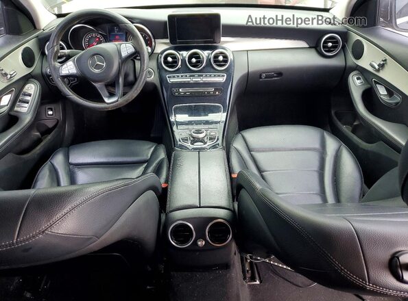 55SWF4JBXHU204574 2017 MERCEDES-BENZ C Black Vista del salpicadero