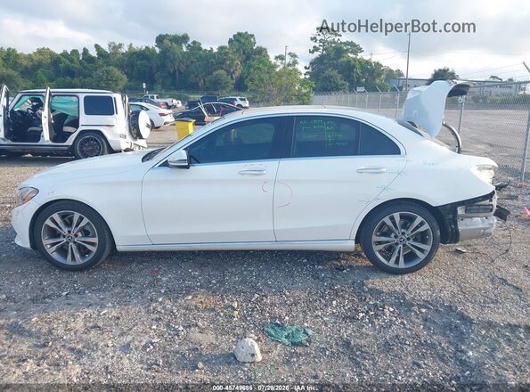 55SWF4JBXHU220077 2017 MERCEDES-BENZ C-CLASS White 360 interior view