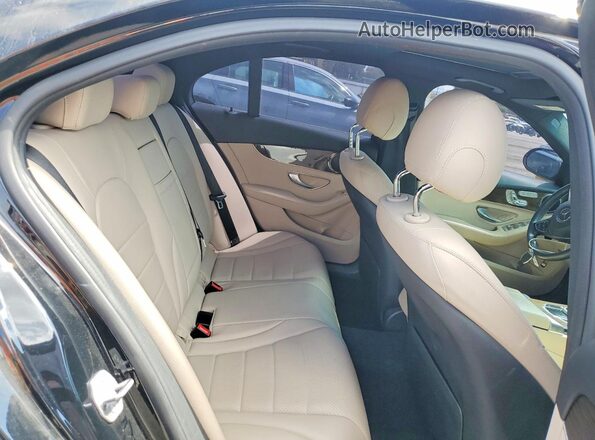 55SWF4JBXJU238231 2018 MERCEDES-BENZ C Black Widok tylnych siedzeń