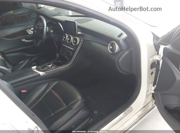 55SWF4JBXJU270340 2018 MERCEDES-BENZ C-CLASS White Вид салону спереду