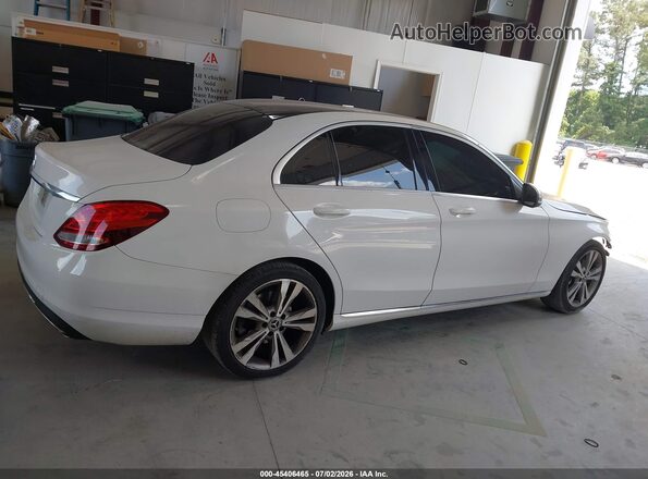 55SWF4JBXJU270340 2018 MERCEDES-BENZ C-CLASS White Вид задньої частини салону
