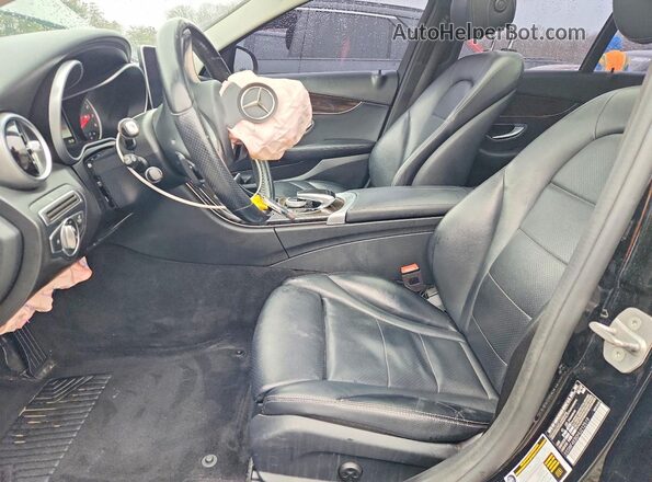 55SWF4KB0HU212519 2017 MERCEDES-BENZ C Black Vista interior delantera
