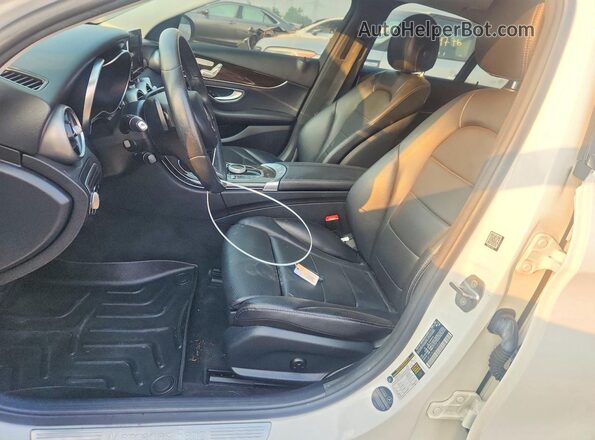55SWF4KB0JU243002 2018 MERCEDES-BENZ C Белый Вид салона спереди